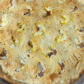 Stuffed Cheesesteak Garlic Knot Pizza